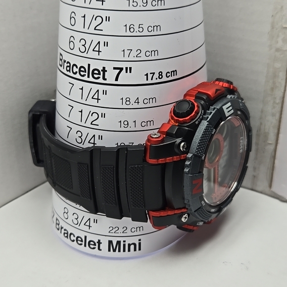 Mens Armitron Sport Digital Chronograph Watch Works Month Day Date Alarm - Picture 6 of 10